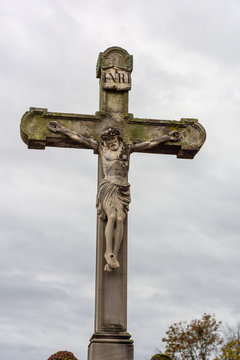 Altes Steinkreuz - Jesus Christus, Friedhof Memmelsdorf bei Bamberg