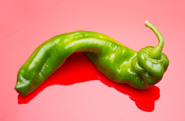 Pimiento, elemento de la cocina mediterránea, los hay de muchos tipos, se pueden comer crudos en...