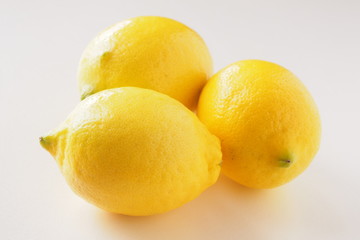 レモン３個