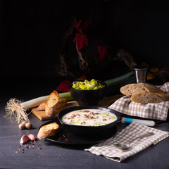 Delicious cheese and leek soup with minced meat