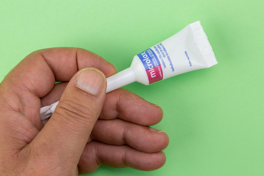 Closeup on Microlax cannula holding in hand
