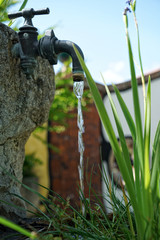 This are water drops photographed with higspeed flashes 