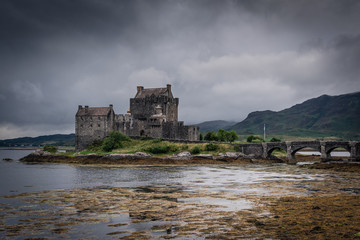Fototapeta premium Castle in the Highlands of Scotland