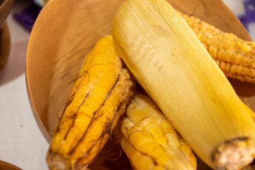Los tamales envueltos en hoja de mazorca de maíz, son un alimento mexicano y mesoamericano, hecho...