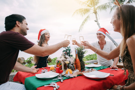 Champain Bilder Durchsuchen 1,824 Archivfotos, und