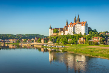 Obraz premium Ansicht Meißen mit Elbe, Burg und Dom