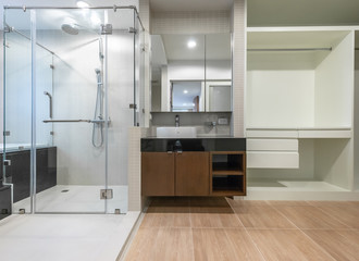  Beautiful Large Bathroom