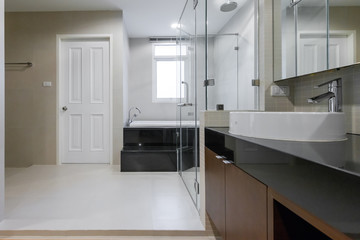  Beautiful Large Bathroom