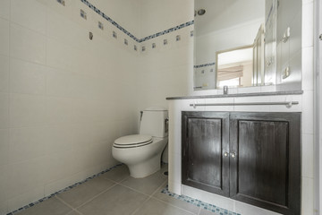 Beautiful Large Bathroom.