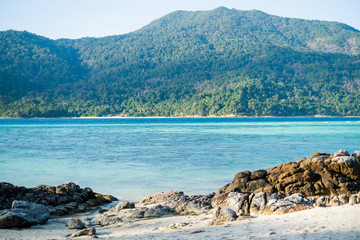 Fototapeta na wymiar Sea Bright, beautiful at tropical island the Andaman crystal Sea, of Koh Lipe, Thailand