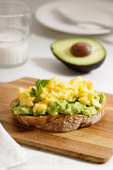 toast with smashed avocado and scrambled egg