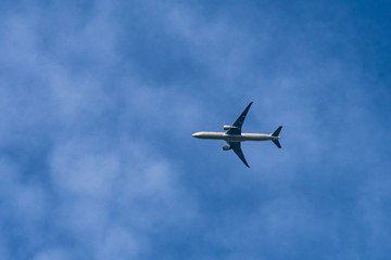 Fototapeta na wymiar Boeing 777 d'Etihad Airways en vol