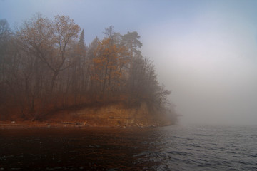 Obraz na płótnie Canvas Mist in the forest on the river