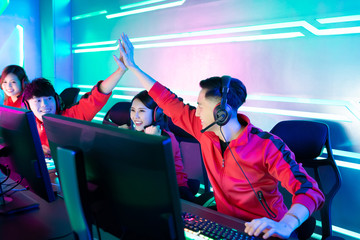 pro cyber sport gamers team © ryanking999