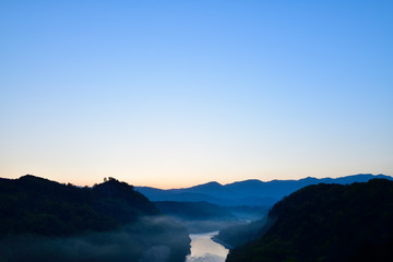 Fototapeta na wymiar 城山大橋からの日の出