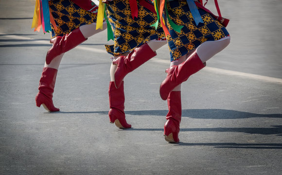Folklor Dance Bilder Durchsuchen 406 Archivfotos, und