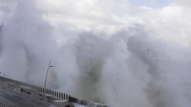 san sebasti&aacute;n donostia oleaje marejada 