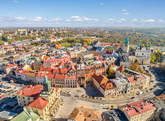 Lublin - krajobraz miasta widziany z lotu ptaka. Turystyczna część miasta z  Bramą Krakowską , Trybunałem Koronnym i Wieża Trynitarską.