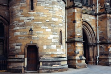Fototapeta na wymiar entrance to the university of glasgow scotland