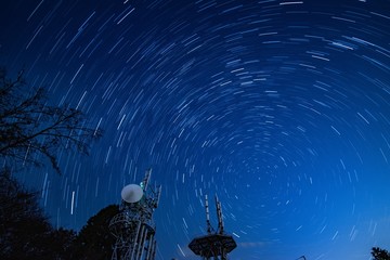 東京　城山の電波塔と星空