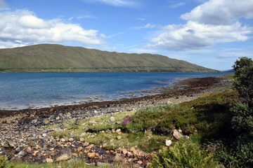 Fototapeta na wymiar view of the scottish sea and mountains