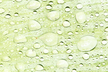 Water droplets and the color of raindrops in the rainy season