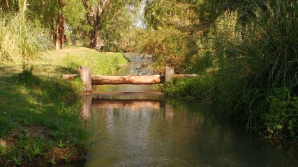 Obraz na płótnie Canvas bridge over river