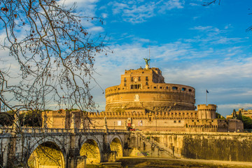 Brücke und Gebäude in Rom