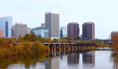 Fototapeta na wymiar Richmond, Virginia in Autumn 2019, James River