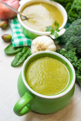 pure or green vegetable soup