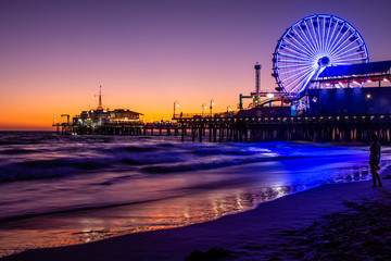 Santa Monica Peer at colorful sunset - obrazy, fototapety, plakaty