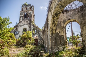 Church abandoned destroyed by the hurricane in the Caribbean - grenada  - obrazy, fototapety, plakaty