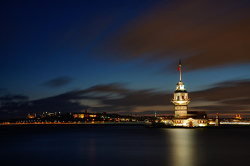 Obraz premium Maiden tower in Üsküdar, Turkey