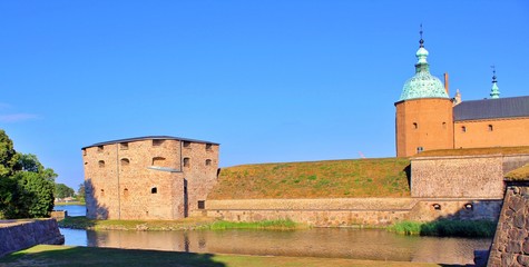 Castle of Kalmar in its full grandup © Stefan