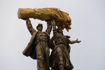 Symbol of a worker and a collective farmer on the vdnh