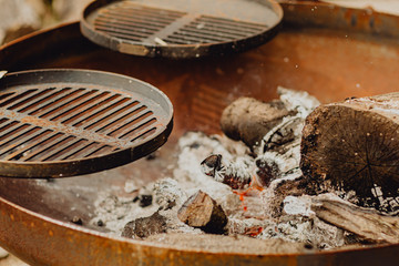 Cuisiner au feu de bois 