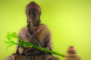 Figura de culto, transmitiendo paz y relajacion