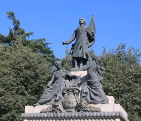 Estatua parque de Madrid