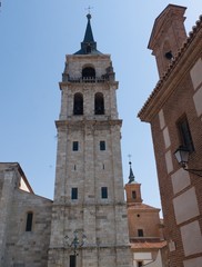 Fototapeta na wymiar Torre de la Catedral de Alcalá de Henares