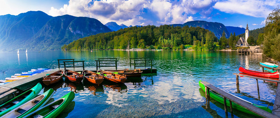 Idyllic nature scenery - beautiful magic lake Bohinj in Slovenia, Triglav National Park. most beautiful lakes of Europe - obrazy, fototapety, plakaty