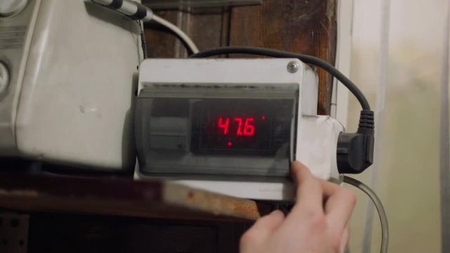 Programming the oven temperature controller