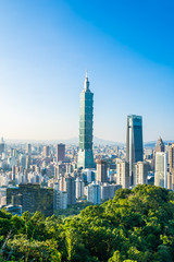 Beautiful landscape and cityscape of taipei 101 building and architecture in the city - 302335552