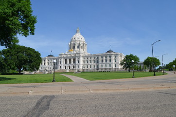Fototapeta na wymiar Summer in Minnesota: Offset View of Minnesota State Capitol in St. Paul