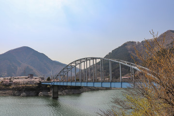 丹沢湖と大仏大橋（神奈川県山北町）