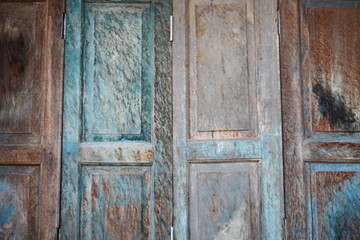 Old wooden doors for building decoration