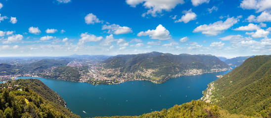 Naklejka na ściany i meble Panoramic view of lake Como in Italy