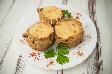 Julienne in puff pastry with spices - 302363175
