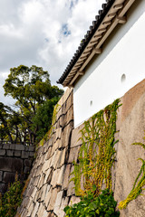 Turret of Osaka-jo castle connected to defensive wall © Kazu