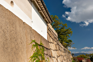 Turret of Osaka-jo castle connected to defensive wall © Kazu