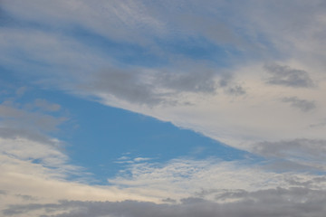 Obraz premium Clouds and blue sky image for background use with copy space